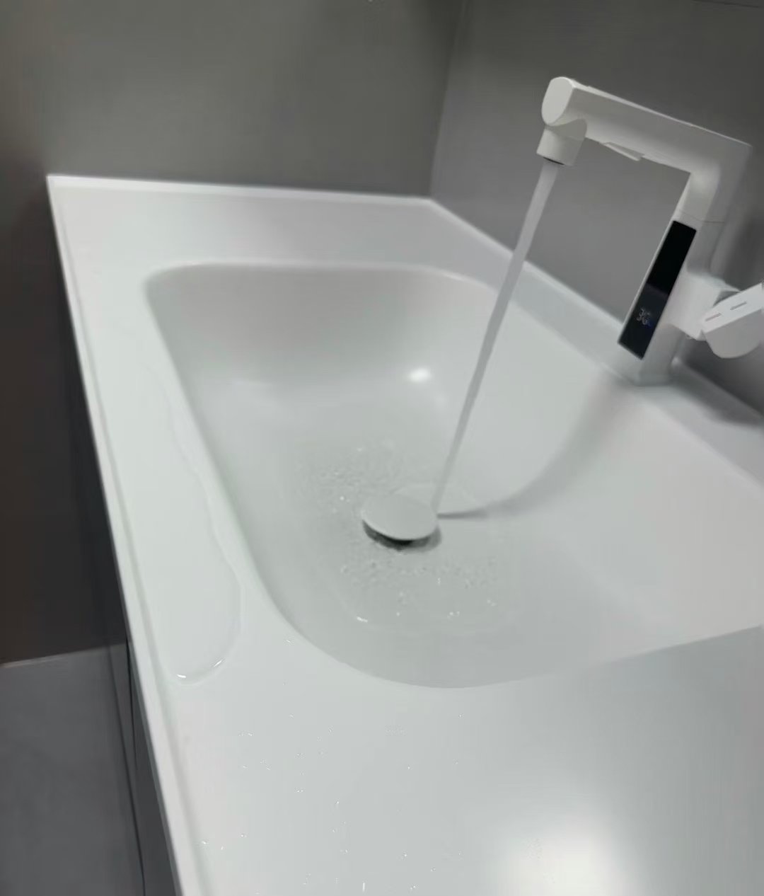 CUSTOMIZED INTEGRATED WASHBASIN BATHROOM FIXTURES