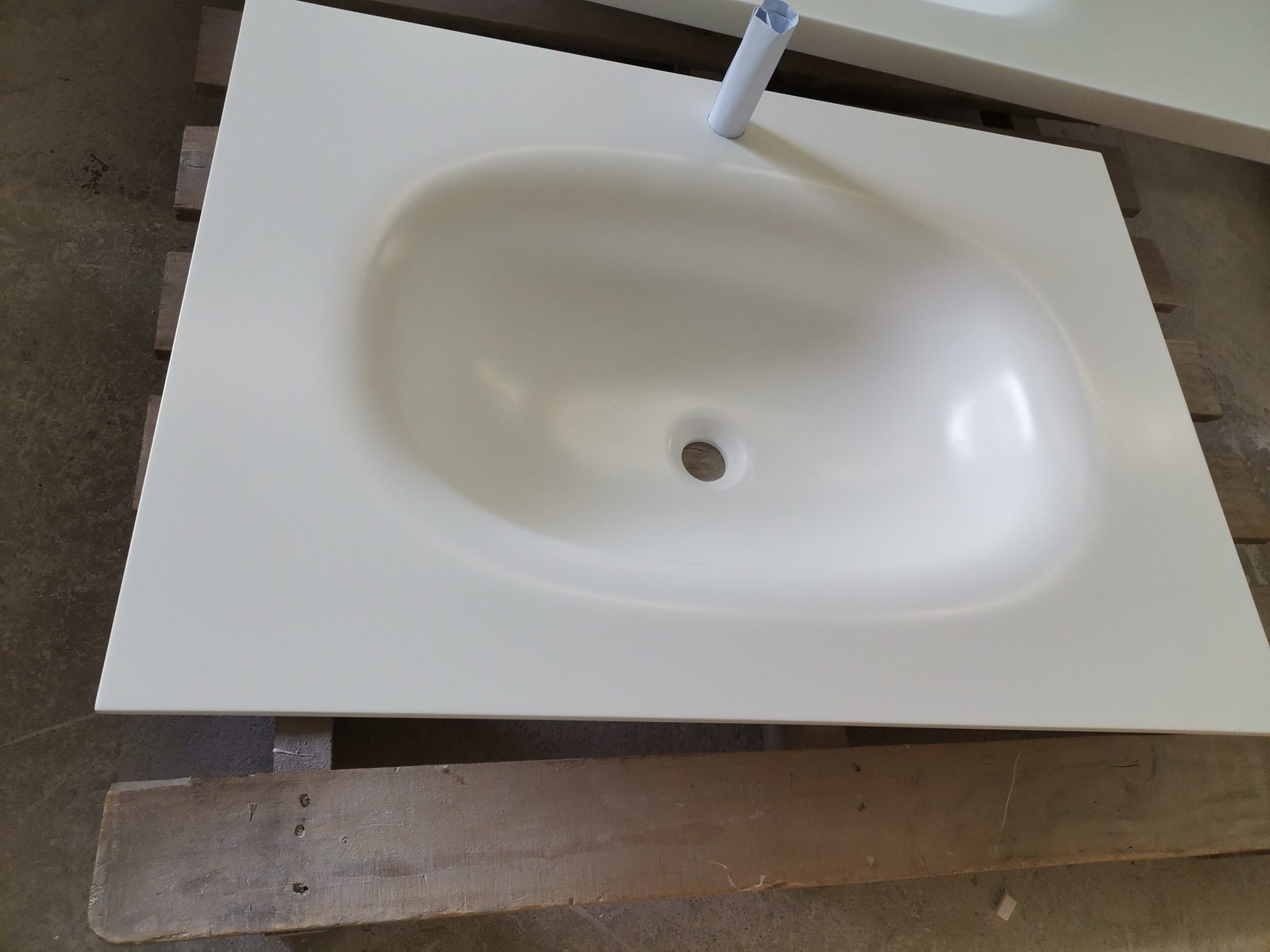 CUSTOMIZED WASHBASIN BATHROOM FIXTURES