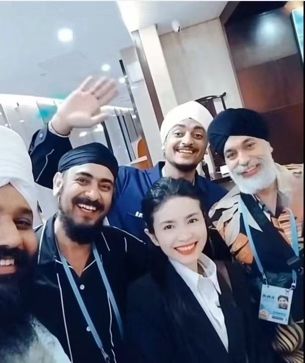 Luo Qing Explores Acrylic Washbasin Opportunities with Indian Partners